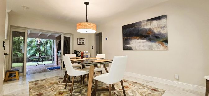 Dining room, Interior, Marble, Pendant Lights