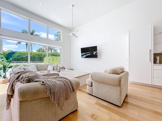 Bedroom, Interior, Living room, Recessed Lighting, Wood Texture Flooring