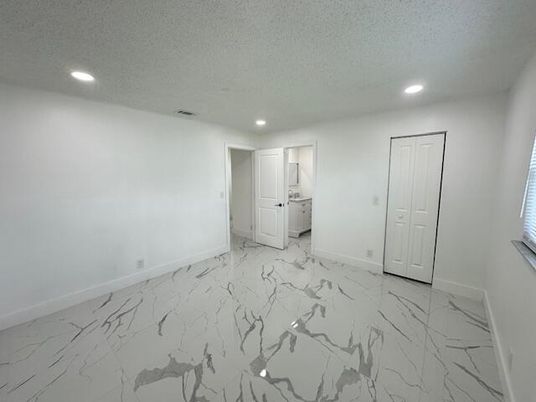 Empty room, Interior, Marble, Recessed Lighting