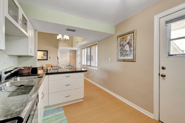 Chandelier, Interior, Kitchen, Wood Texture Flooring