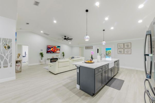 Interior, Kitchen, Living room, Pendant Lights, Recessed Lighting, Wood Texture Flooring