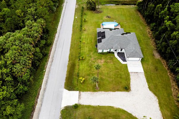 Exterior, Drone