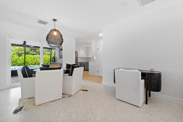 Dining room, Interior, Kitchen, Pendant Lights, Recessed Lighting, Wood Texture Flooring