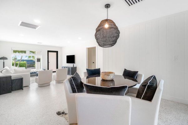 Dining room, Interior, Living room, Pendant Lights