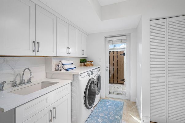 Interior, Washer