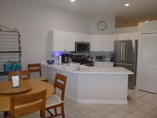 Dining room, Interior, Kitchen, Recessed Lighting, Stainless Steel Appliances