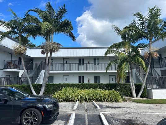 Exterior, Facade, Condo Building