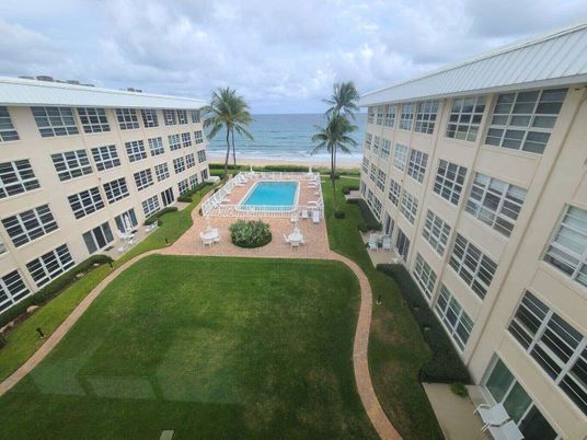 Exterior, Pool, Water