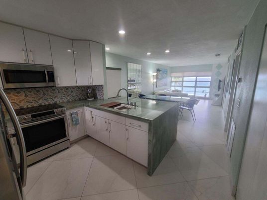 Dining room, Interior, Kitchen, Recessed Lighting