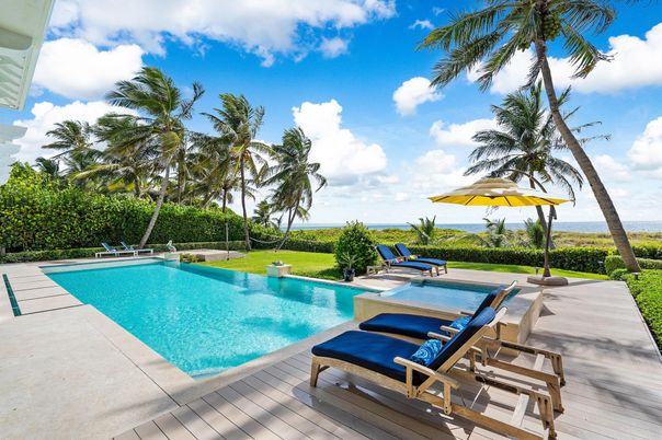 Exterior, Pool, Water