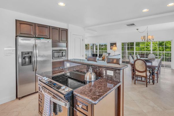 Chandelier, Dining room, Interior, Kitchen, Recessed Lighting, Stainless Steel Appliances