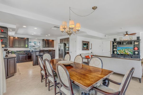 Chandelier, Dining room, Interior, Kitchen, Recessed Lighting, Stainless Steel Appliances