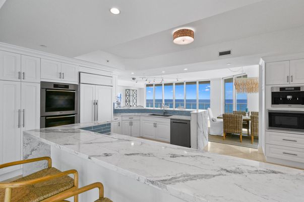 Chandelier, Dining room, Interior, Kitchen, Marble, Recessed Lighting, Stainless Steel Appliances, Water