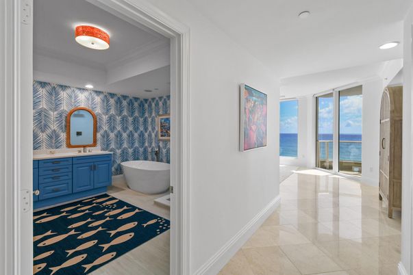 Bathroom, Dual Sink Vanities, Free Standing Baths, Interior, Recessed Lighting, Water