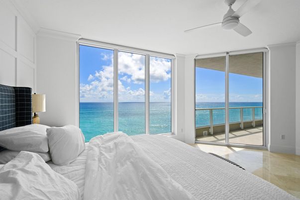 Bedroom, Interior, Water