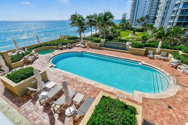 Exterior, Pool, Water