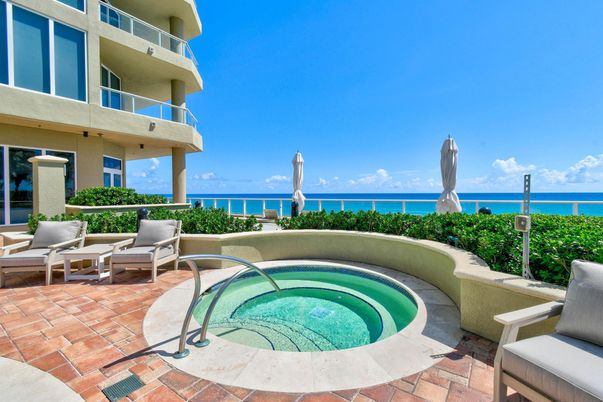 Exterior, Pool, Water