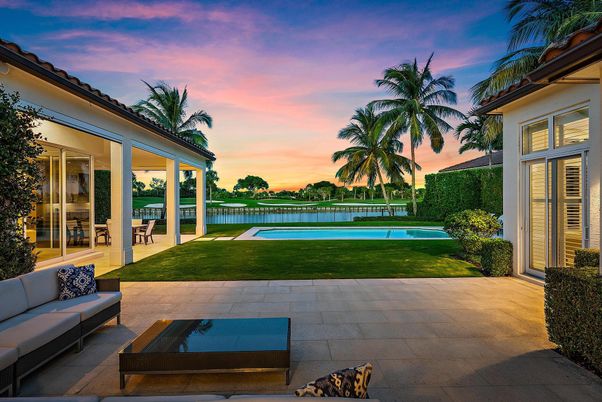 Exterior, Pool, Water
