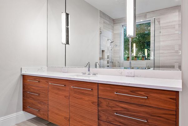 Bathroom, Dual Sink Vanities, Interior, Recessed Lighting