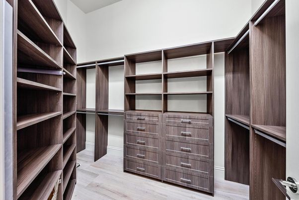 Interior, Walk-in Closets, Wood Texture Flooring