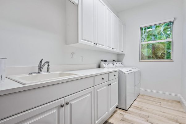 Interior, Washer, Wood Texture Flooring