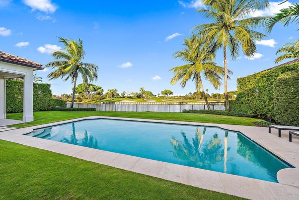 Exterior, Pool, Water