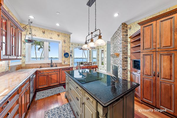 Chandelier, Dining room, Interior, Kitchen, Pendant Lights, Recessed Lighting, Wood Texture Flooring