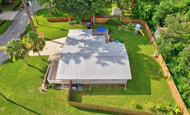 Exterior, Drone