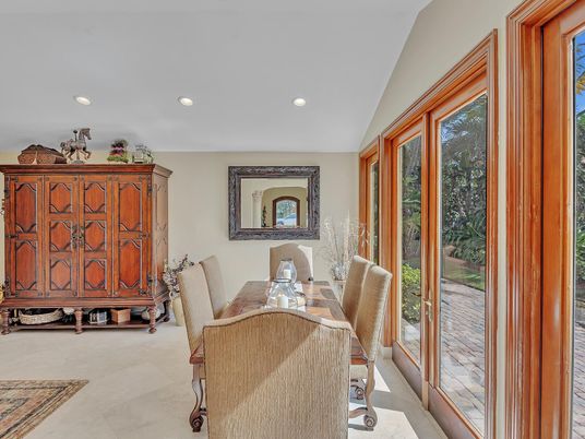 Dining room, Interior, Recessed Lighting