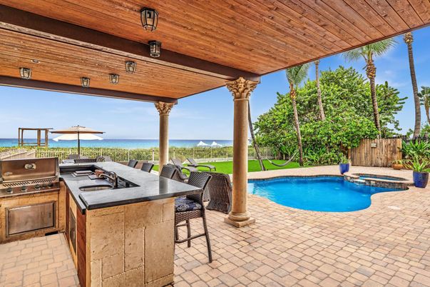 Exterior, Pool, Water