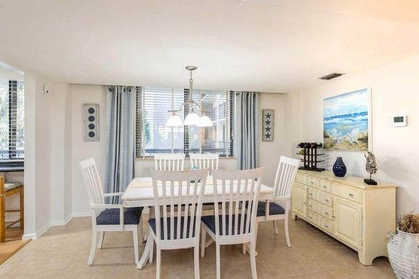 Dining room, Interior, Pendant Lights