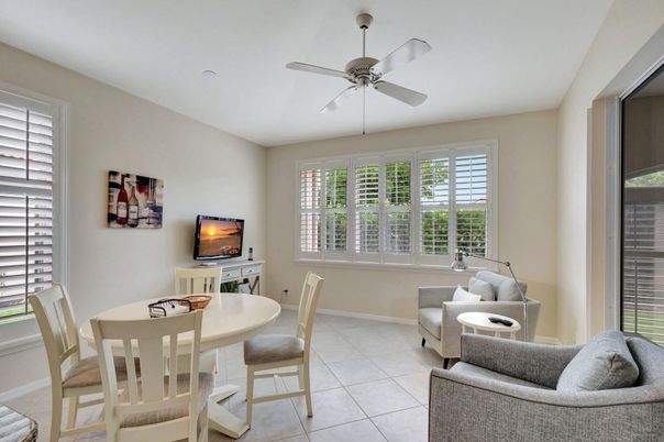 Dining room, Interior