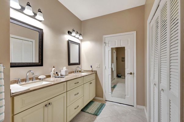 Bathroom, Dual Sink Vanities, Interior