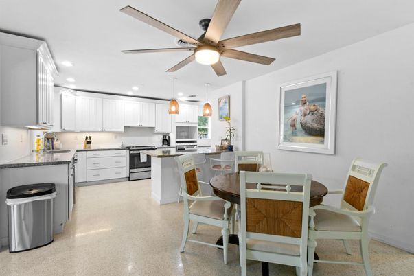 Dining room, Interior, Kitchen, Recessed Lighting, Stainless Steel Appliances