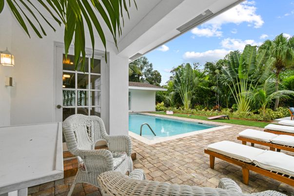 Exterior, Pool