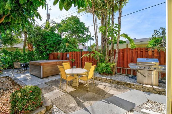 Exterior, Hot Tub