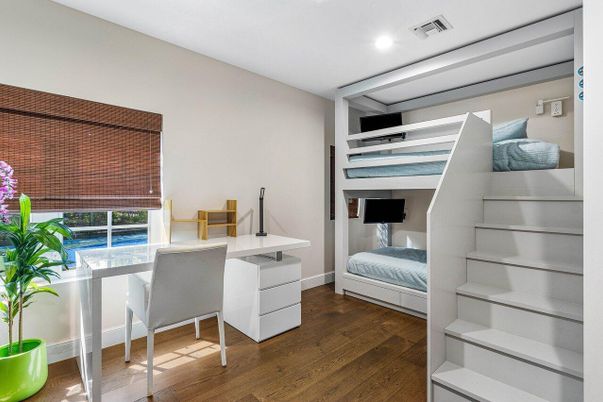 Home Office, Interior, Recessed Lighting, Wood Texture Flooring