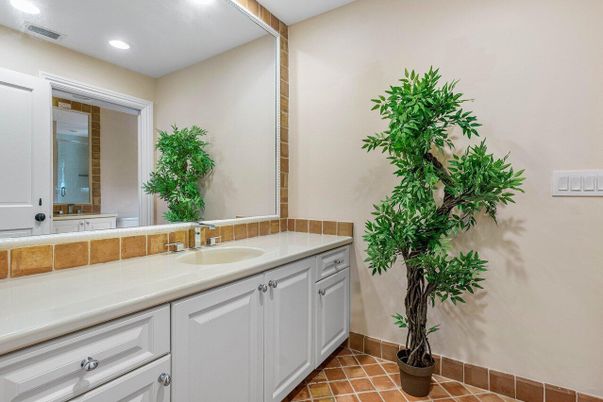 Bathroom, Interior, Recessed Lighting, Tile Countertops