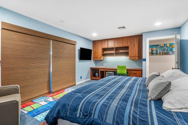Bedroom, Interior, Recessed Lighting