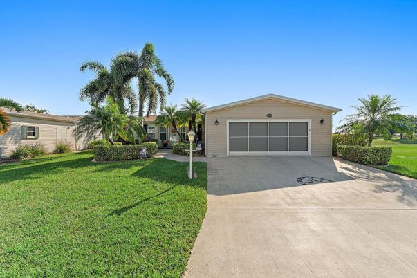Backyard, Detached Garage, Exterior