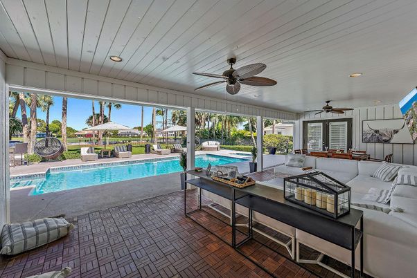 Exterior, Interior, Pool, Recessed Lighting
