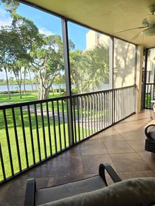 Interior, Sun Room, Water