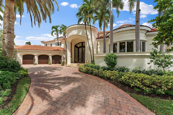 Attached, Exterior, Facade, Spanish Mediterranean