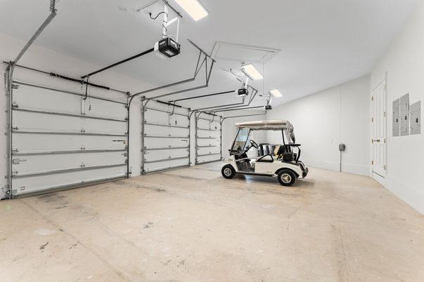 Garage, Interior