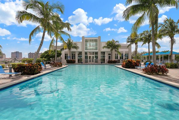 Exterior, Pool, Water