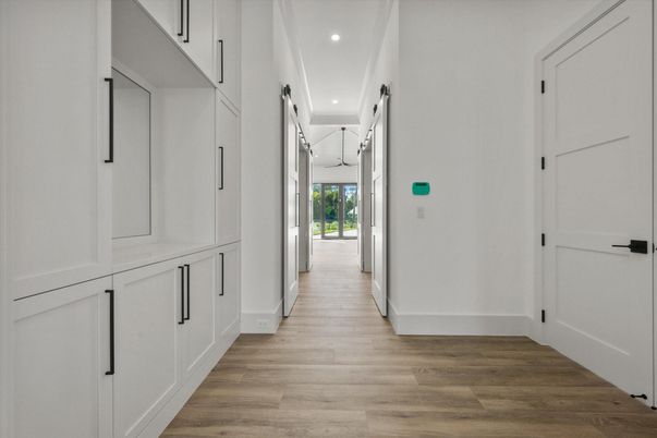 Interior, Recessed Lighting, Wood Texture Flooring