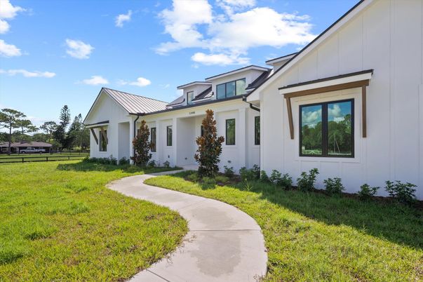 Backyard, Exterior, Facade, Farmhouse