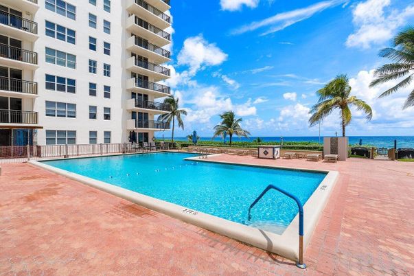 Exterior, Pool, Water