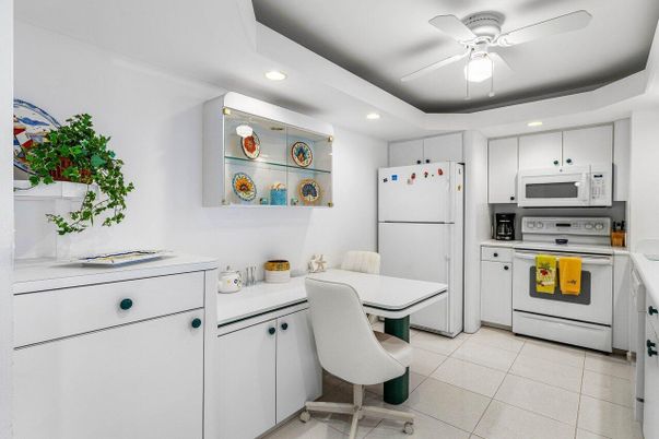 Interior, Kitchen, Recessed Lighting