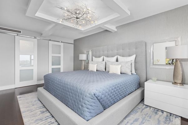 Bedroom, Interior, Pendant Lights, Wood Texture Flooring